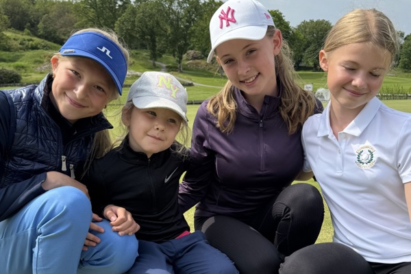 Midsommarläger i strålande sol